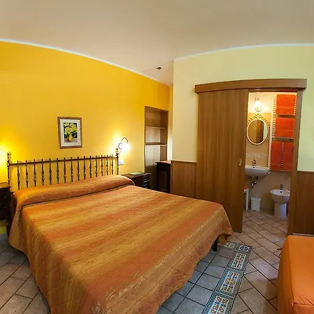 לינה וארוחת בוקר Myosotis