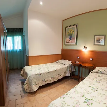 לינה וארוחת בוקר Myosotis *