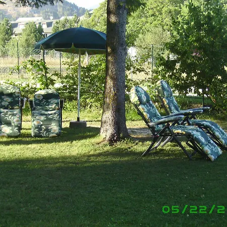 לינה וארוחת בוקר Myosotis פסקאסרולי